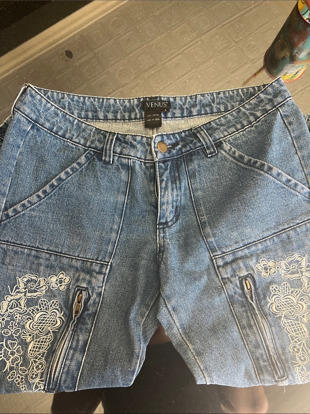 VENUS Y2K Cropped Embroidered Low Rise Denim Jeans with all the Details